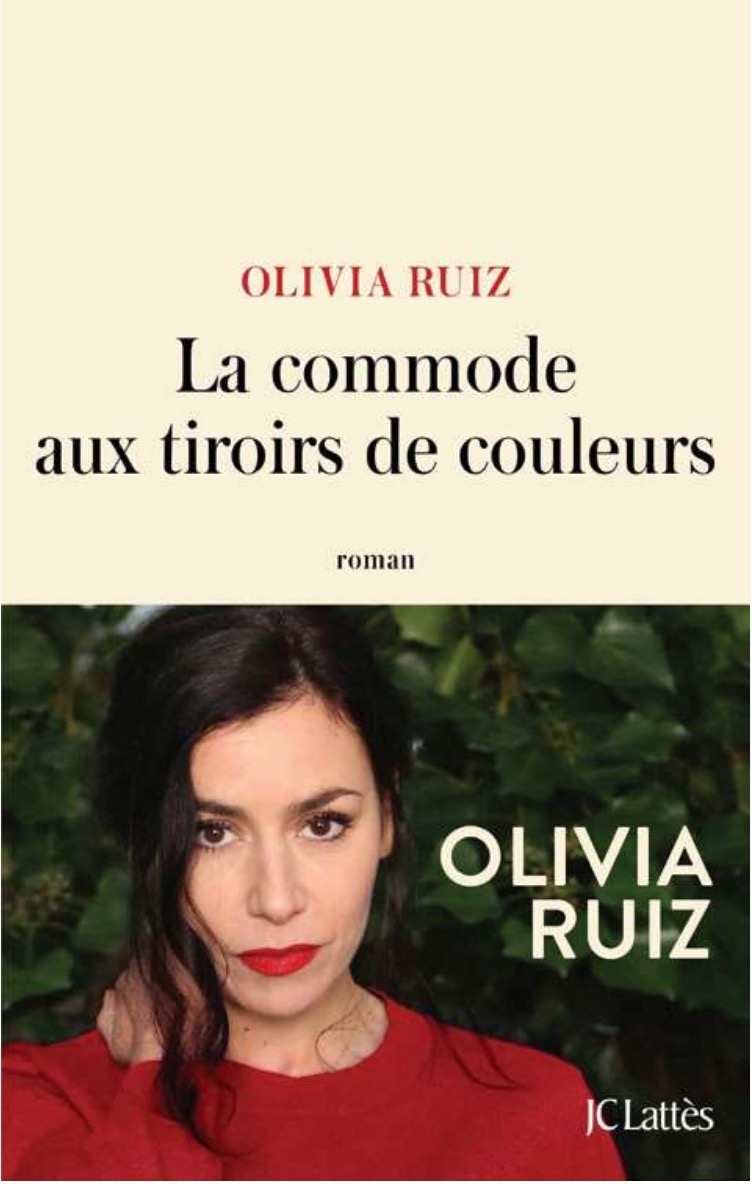 La commode aux tiroirs de couleurs d’Olivia Ruiz