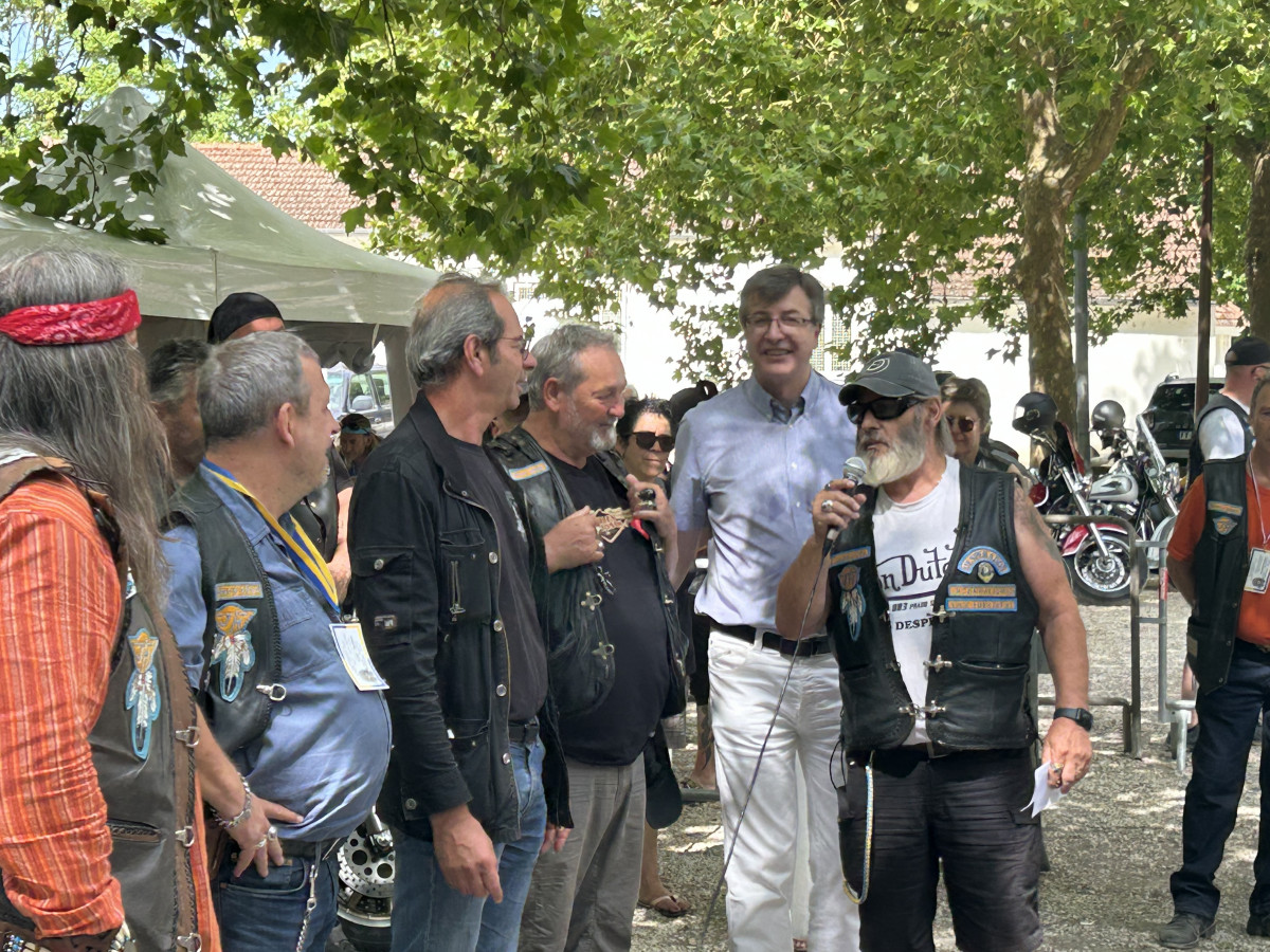 Le maire de Romilly-sur-Seine Éric Vuillemin, accueille les Desperados pour la deuxième année consécutive