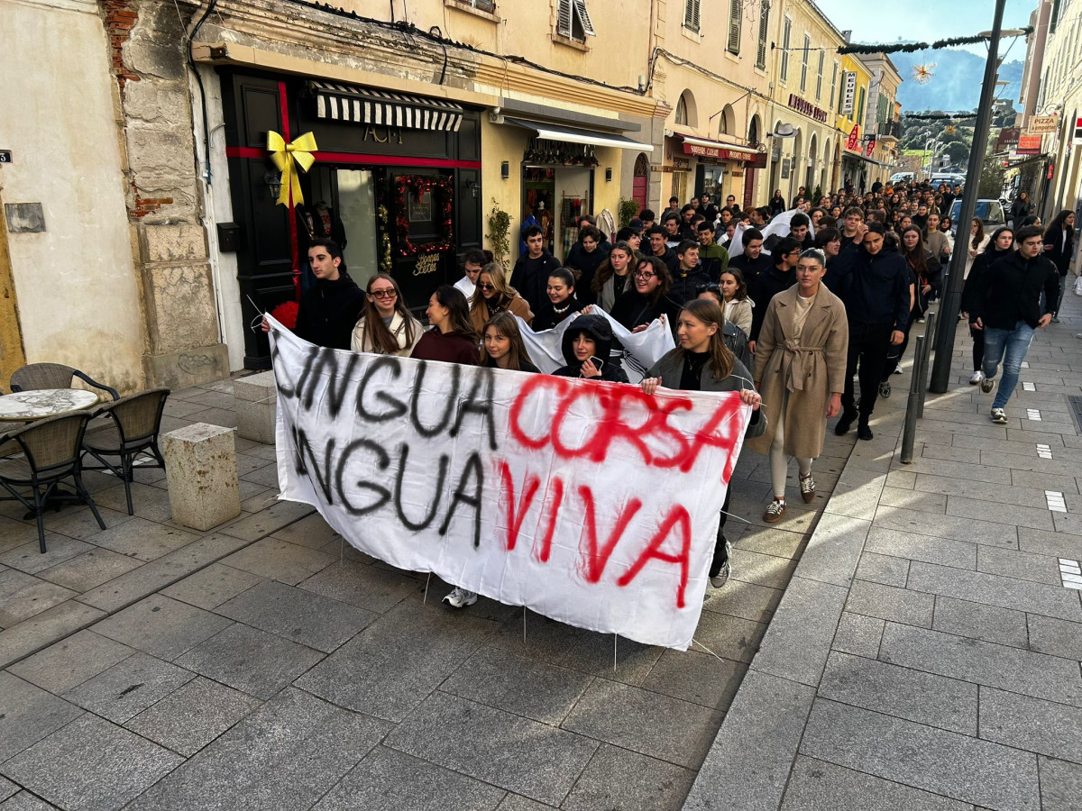 Manifestation L'Isula