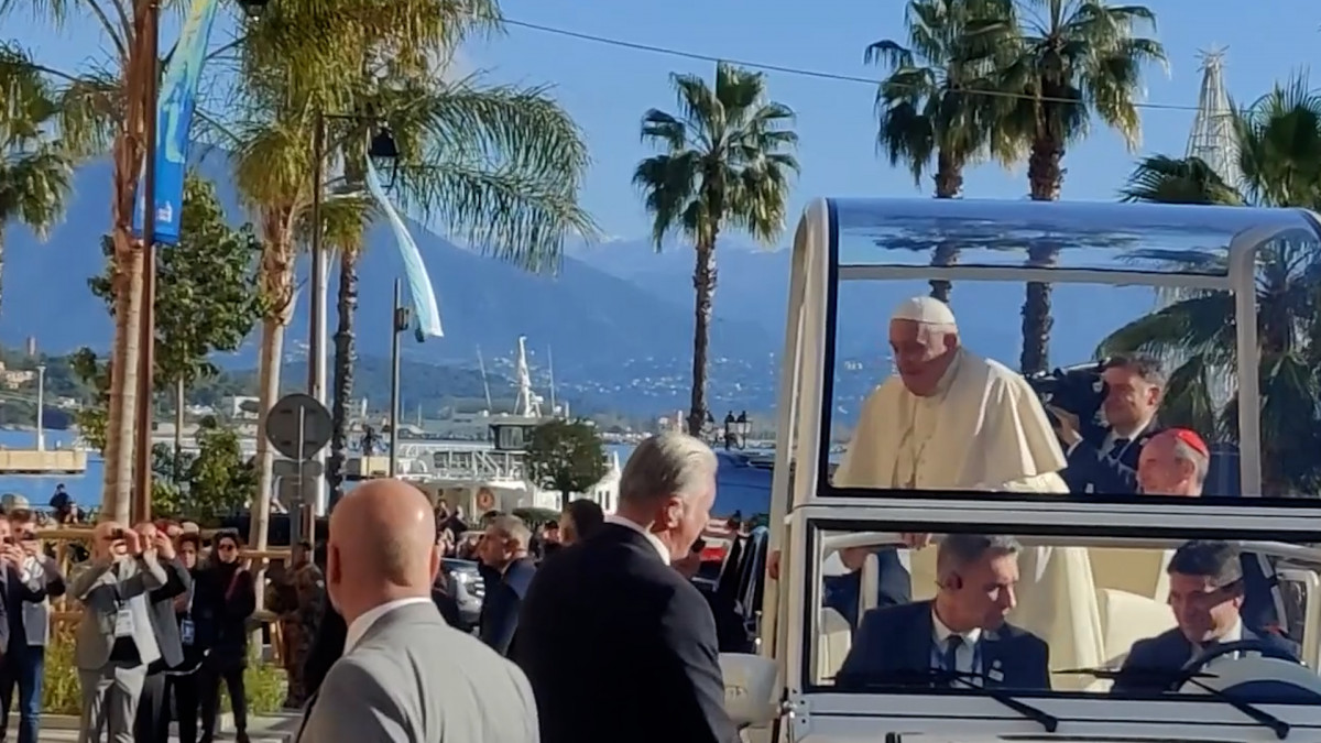 Visite du Pape François : une réussite en terme d'organisation et d'émotion