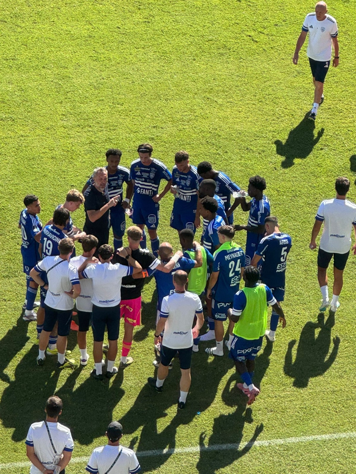 photo MA Mucchielli , le sporting déja en crise ?
