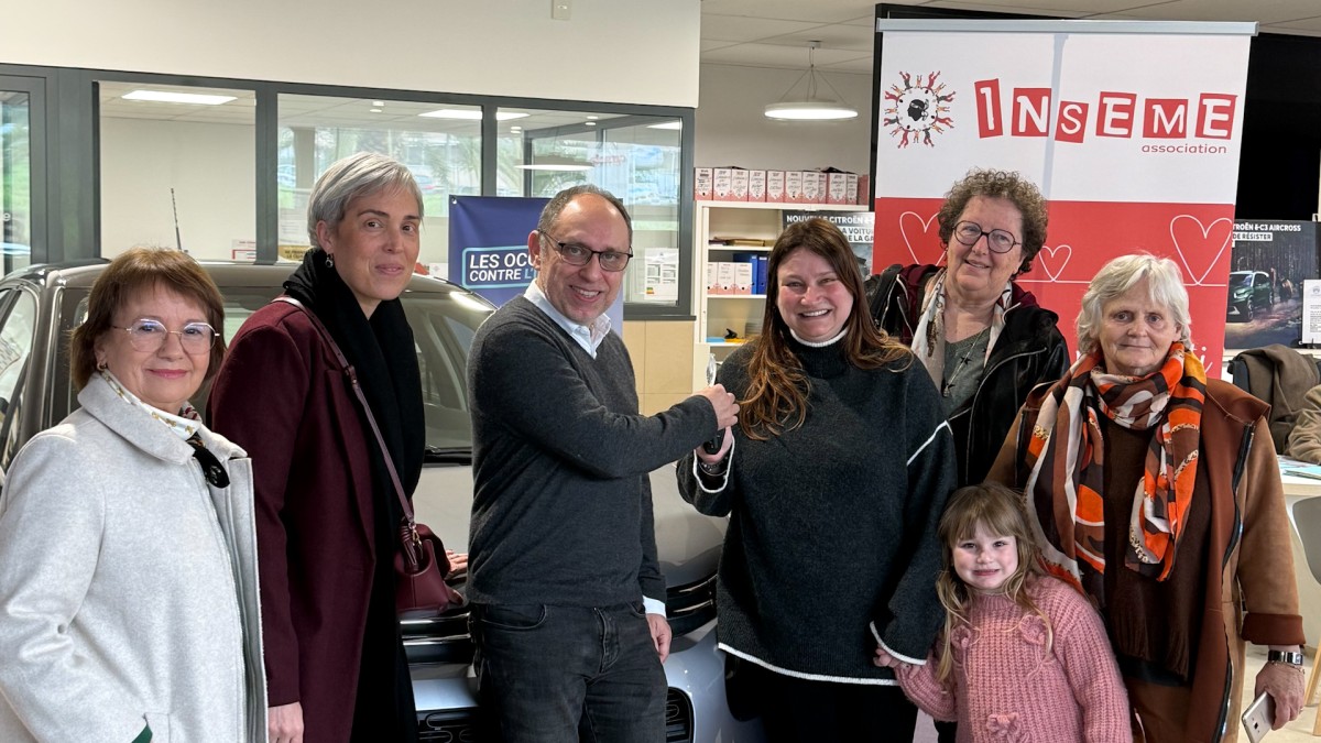 Remise de lot du loto de Noël d'Inseme