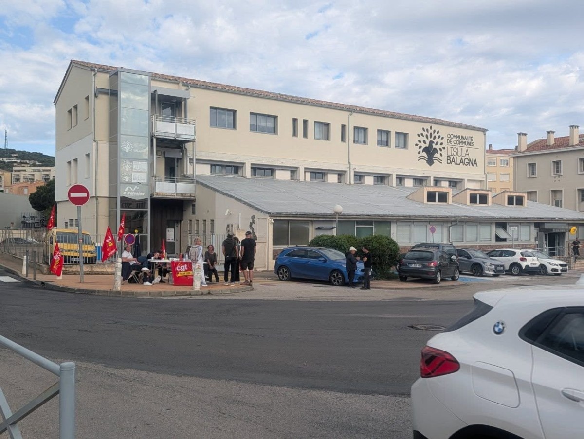 Mouvement de grève à La Poste de L'Isula