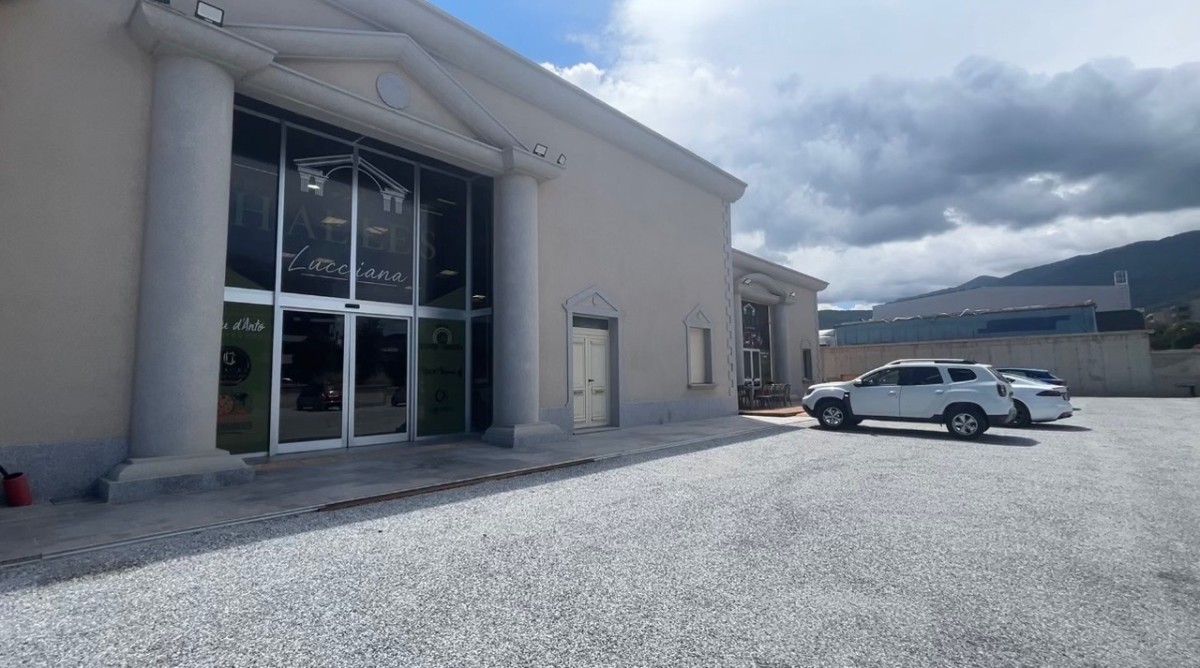 Lucciana magasin