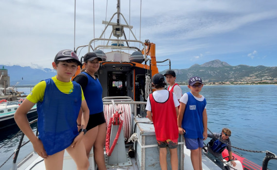 Les élèves ont pu visiter le bateau de la SNSM