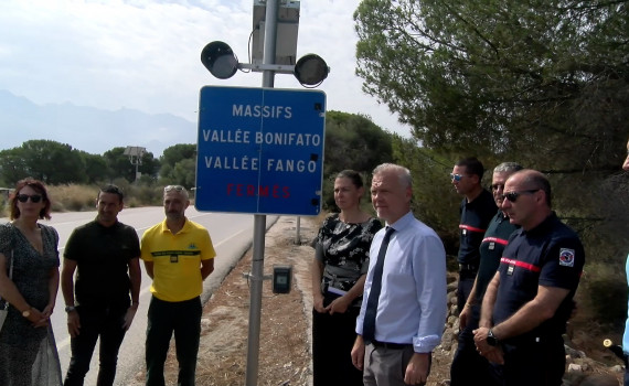 Avec ces panneaux, les visiteurs seront informés de la fermeture ou non du massif de Bonifatu