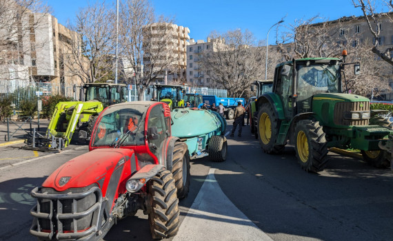 Manifestation des agriculteurs devant la préfecture de Haute-Corse