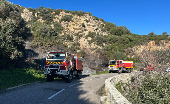 Feu et camions de pompiers