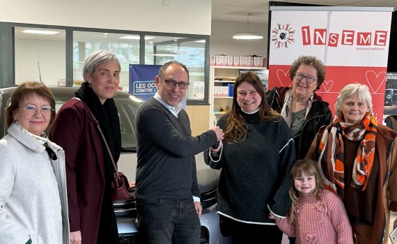 Remise de lot du loto de Noël d'Inseme