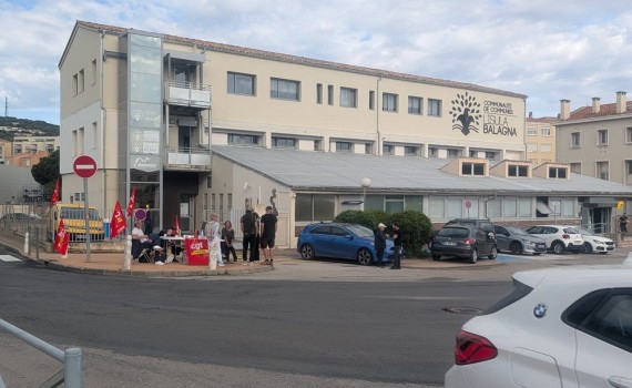 Mouvement de grève à La Poste de L'Isula