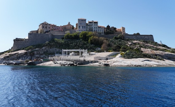 Calvi dévoile Scéléné, son nouvel amphithéâtre à ciel ouvert