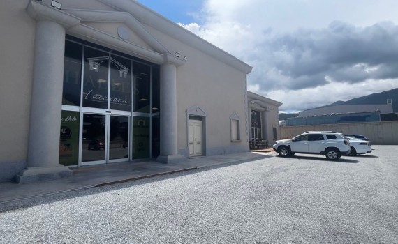 Lucciana magasin