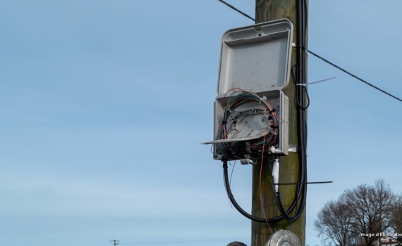 Poteaux fibre optique electrique