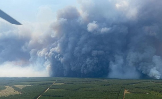 Un « orage de feu » s'est formé vendredi en Gironde. Une première en France. Sdis 33 (pris sur le parisien)