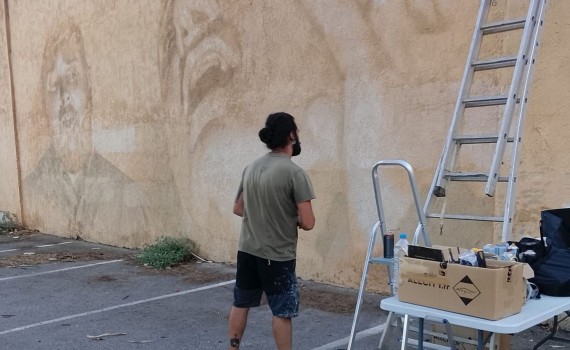 Rencontres de Chants Polyphoniques : une fresque sur les murs de Calvi pour représenter le patrimoine culturel vivant de la Corse