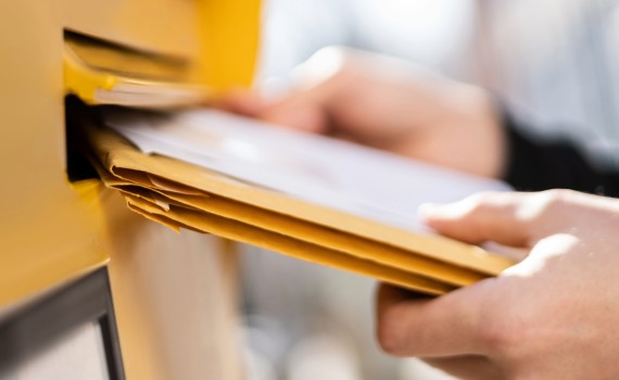 LA POSTE