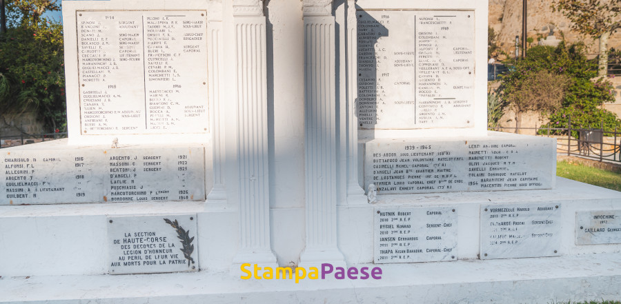 monument aux morts