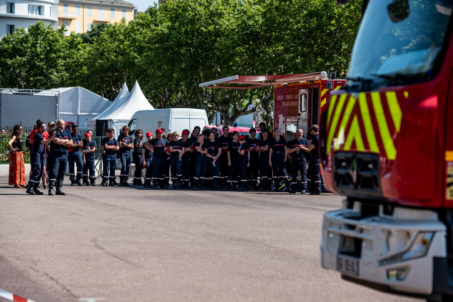 Démonstration des pompiers du SIS 2B