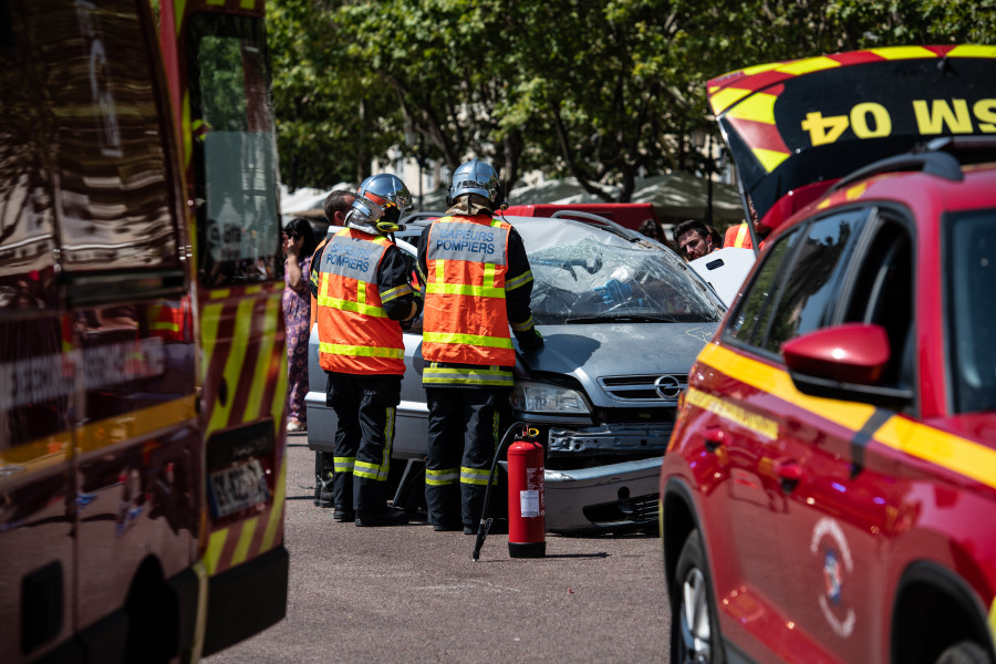Démonstration des pompiers du SIS 2B