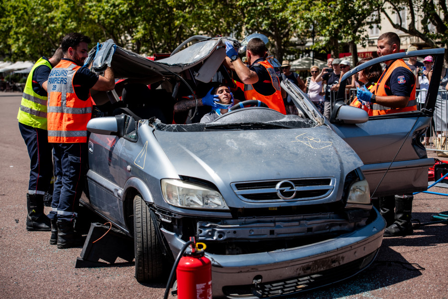 Démonstration des pompiers du SIS 2B