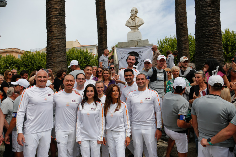 crédit photo : Relais de la flamme des Jeux Olympiques de Paris 2024, Corse )