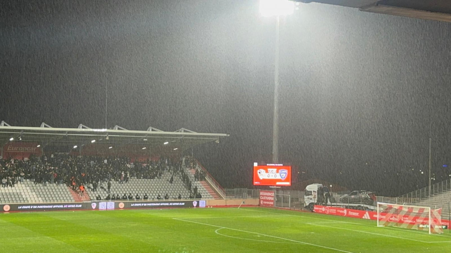 Une tempête sonne le glas du derby.