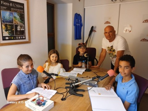 Les quatre finalistes ont enregistré leurs passages dans les studios de Radio Calvi Citadelle