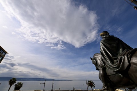 Napoléon regarde vers la mer