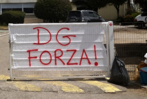 ADAPEI de Corse-du-Sud : les salariés non grévistes affichent leur soutien à la direction